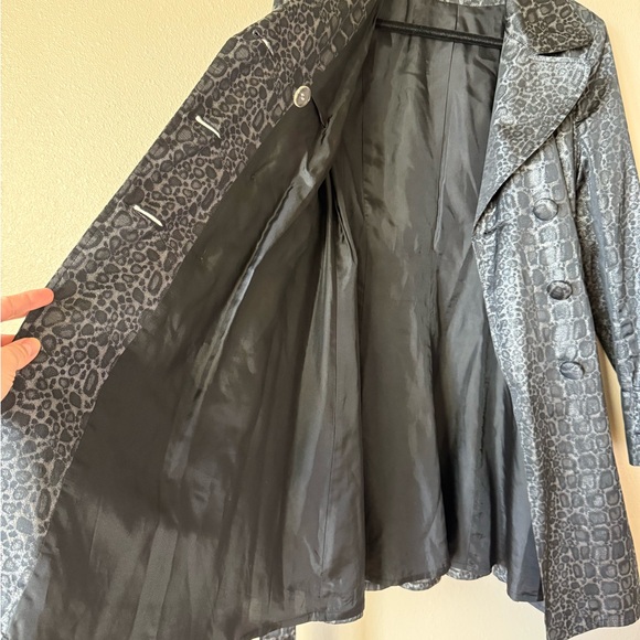 Helene Berman Trench Coat - Picture 5 of 9